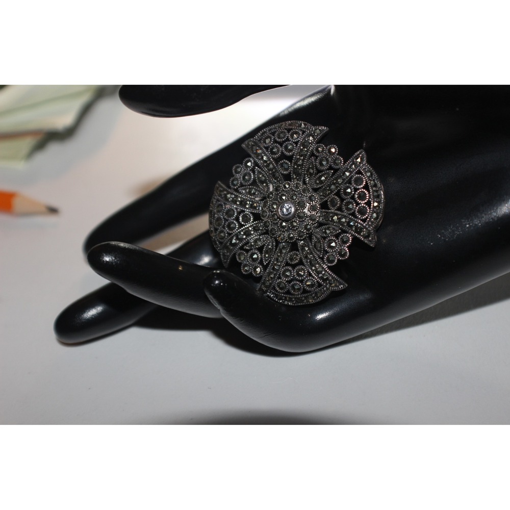 Vintage 925 Sterling Silver Marcasite Maltese Cross Brooch Pin with Crystal